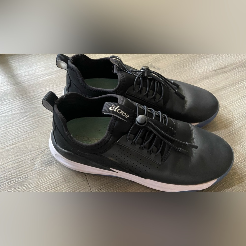 Clove shoes